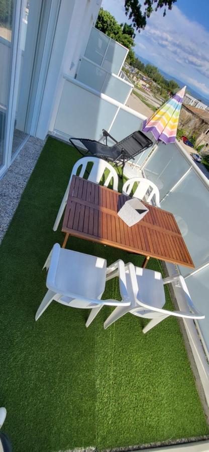 Appartement Avec Balcon/Terrasse Monteux Buitenkant foto